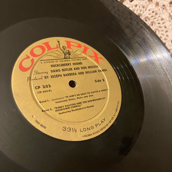 Vintage Huckleberry Hound - Kellogg’s TV Show - Vinyl LP gallery Wall Art Decor - Picture 13 of 17